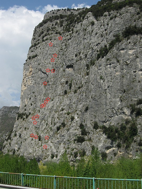 IMG_7423.JPG - A mezzogiorno ... ogni stellina è un arrampicatore !