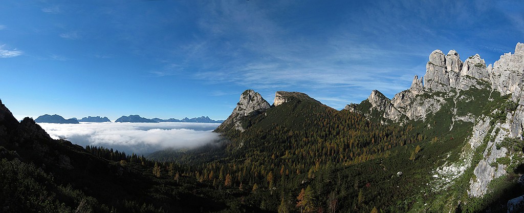 IMG_0440-Panorama.jpg - Ultima foto in questa splendida giornata autunnale e si comincia a arrampicare