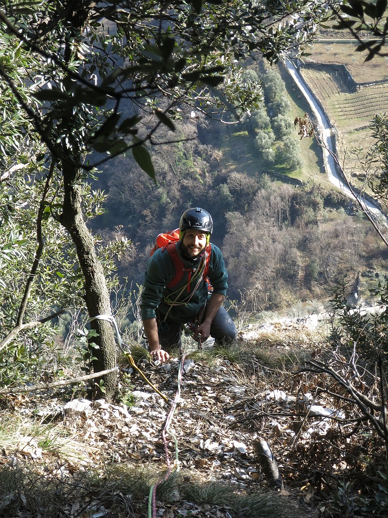 IMG_0079.JPG - Uscita nel bosco