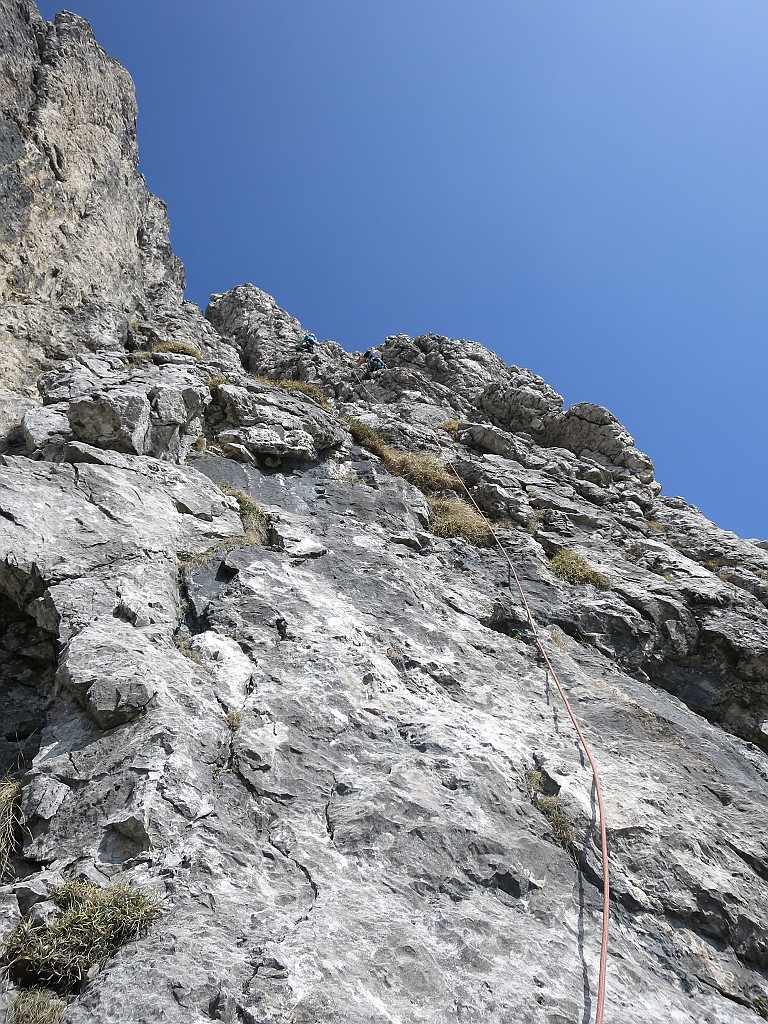 IMG_6928.JPG - Sul primo tiro della Gandini, facile rampa e poi caminetto