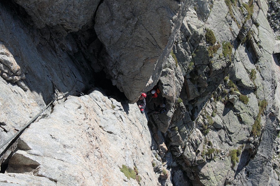 Dibona0050.JPG - Io sul grande diedro fessura inclinato che incide tutta la parete Sud