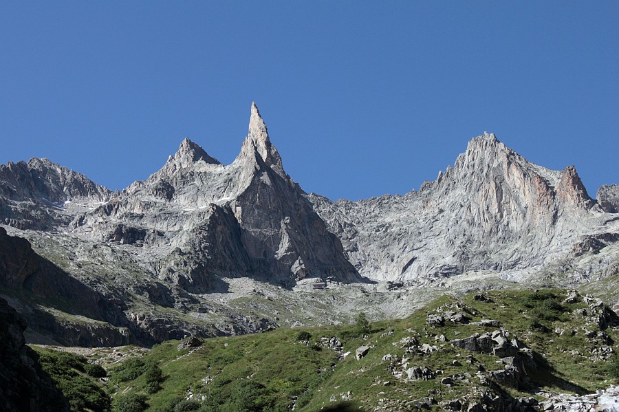 Dibona0095.JPG - Un ultimo sguardo a questa bella montagna scendendo dal sentiero