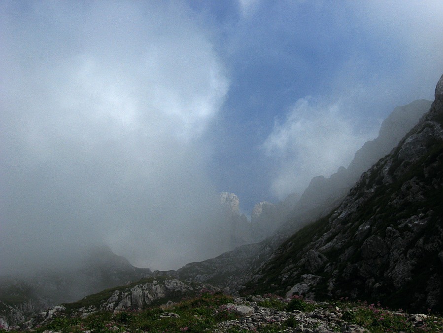 IMG_3111.JPG - Il meteo è sempre un po' incerto in Presolana ma oggi la nebbia non ci ha mai abbandonato.