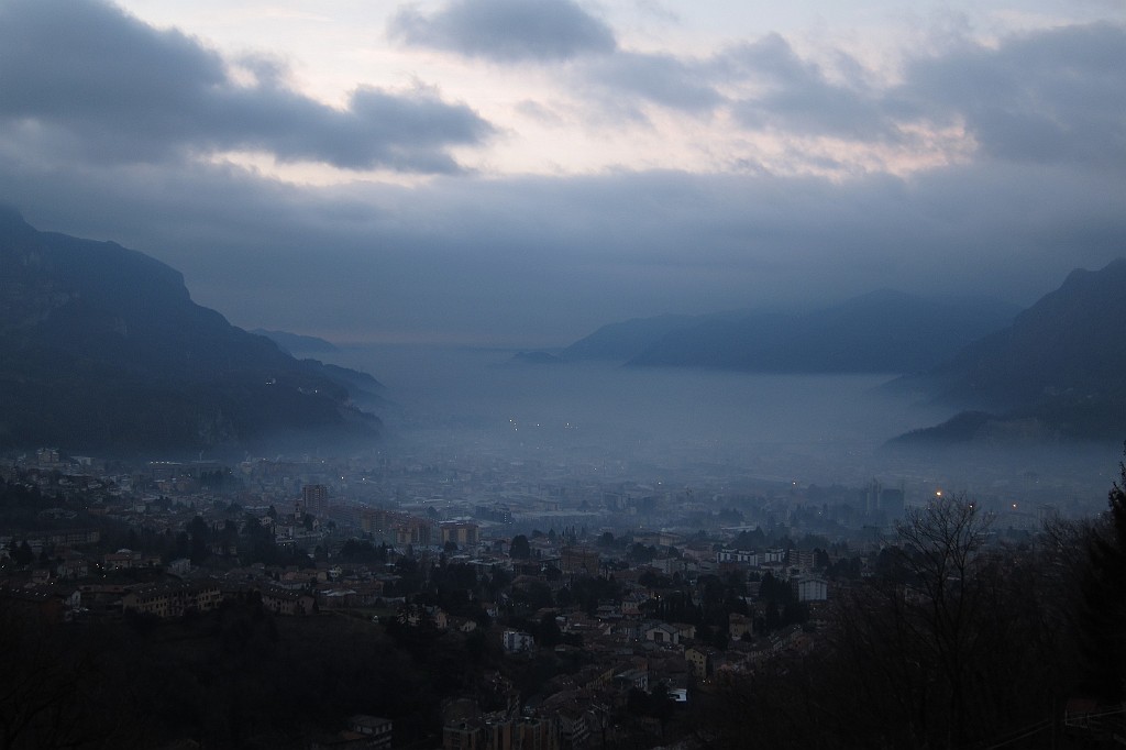 IMG_0922.JPG - Foschia sul lago al mattino presto