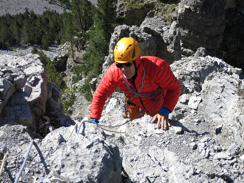 IMG_1921.JPG - Alessandro sul primo tiro. Notare il piumino, giornata limpida ma fredda e ventosa