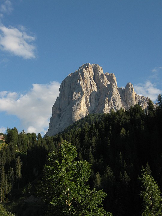 IMG_1011.JPG - Finalmente si torna in Dolomiti, stavolta sembra il we buono!  Per stasera lustriamoci gli occhi con queste cime stupende