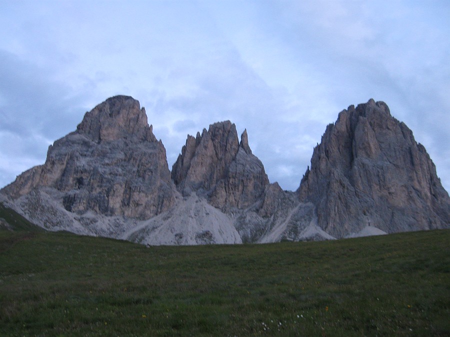 IMG_1015.JPG - Al mattino il meteo non è più così promettente , optiamo per una via non troppo lunga.