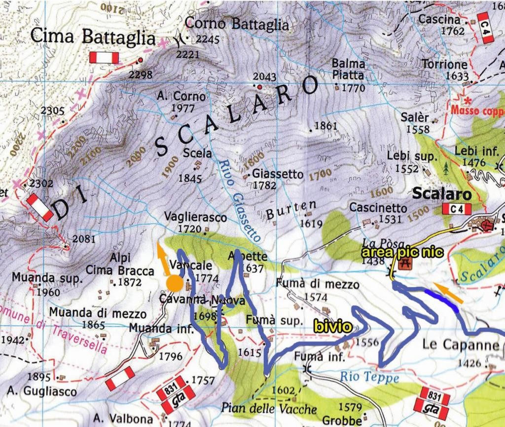 20111024230535.jpg - Da Quincinetto si segue la strada per Scalaro. 50m prima dell'area pic nic si svolta a sx e si prosegue fino all'alpe Fumà inf. dove si svolta a dx al bivio, fino all'alpe Cavanna nuova e all'alpe Vancale. Proseguire per alcune centinaia di metri fino a quando la strada diviene sterrata e si vede la scritta "Parej dle Steile" dipinta su un masso a sx e un ometto sulla dx. Seguendo gli ometti e i segnavia bianco-rossi si arriva alla base della parete per traccia su prati ripidi.