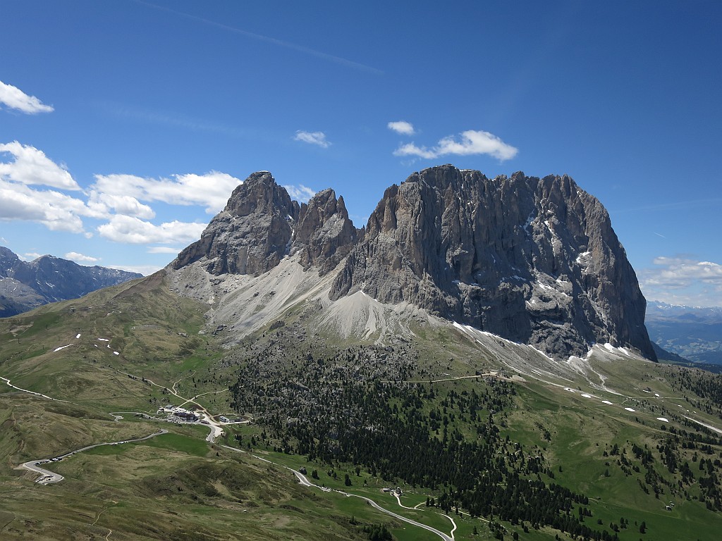 IMG_7295.JPG - Bel panorama sul Sassolungo, giornata fresca ma assolutamente serena