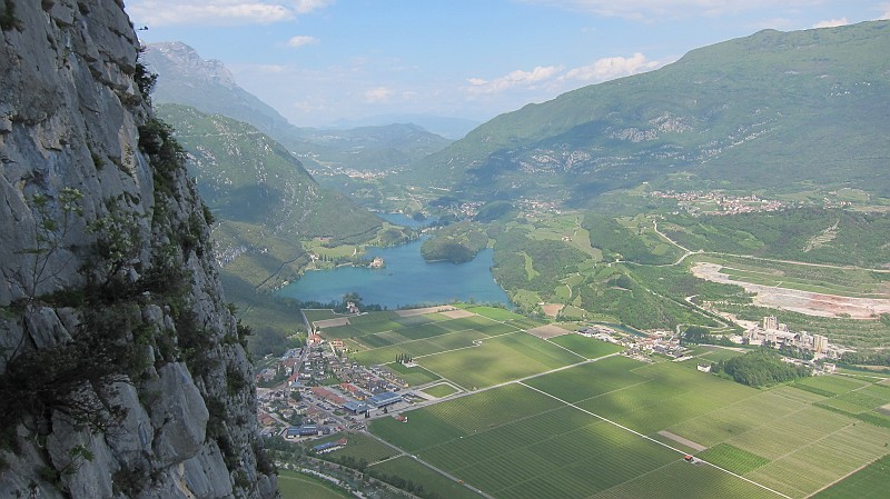 IMG_2425.JPG - E godiamoci il panorama sul lago di Toblino !