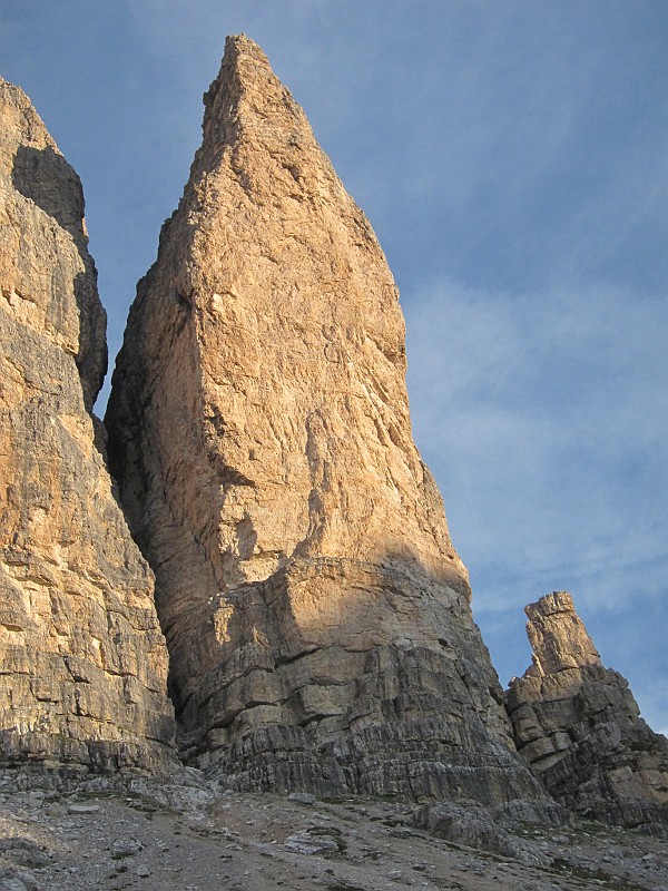 IMG_0190.JPG - L'elegante profilo della cima Piccolissima di Lavaredo.