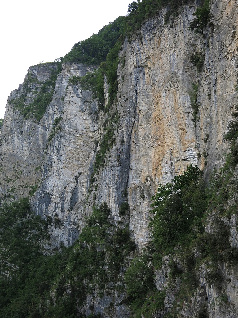 IMG_0614.JPG - Ben visibile la fessurona di Jungland ... al prossimo giro in Apuane !