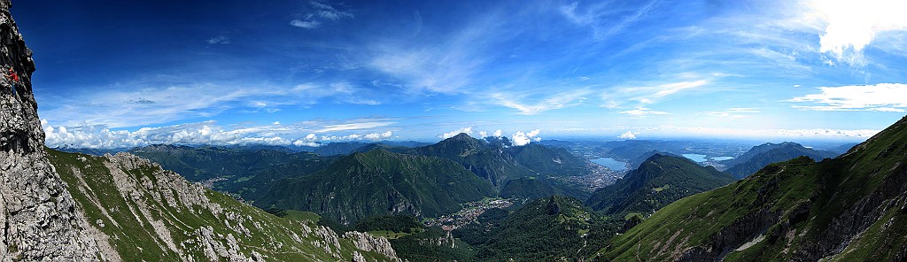 IMG_0066-Panorama.jpg - Un'occhiata al panorama. Il meteo si è messo decisamente al bello